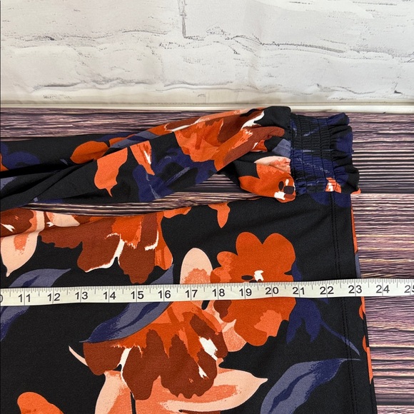 Jules & Leopold Black and Orange Floral Ruffle Neck and Cuffs Blouse Top - Picture 7 of 8